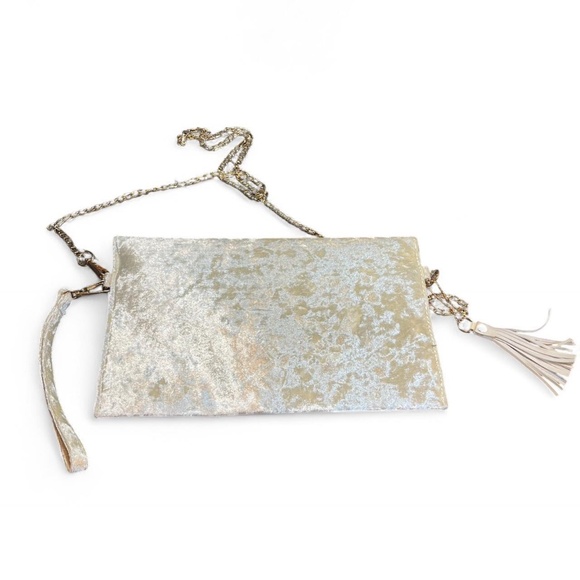 Ivory Large Velvet Envelope Shaped Crossbody Bag With Gold Chain and Tassel - Picture 2 of 6